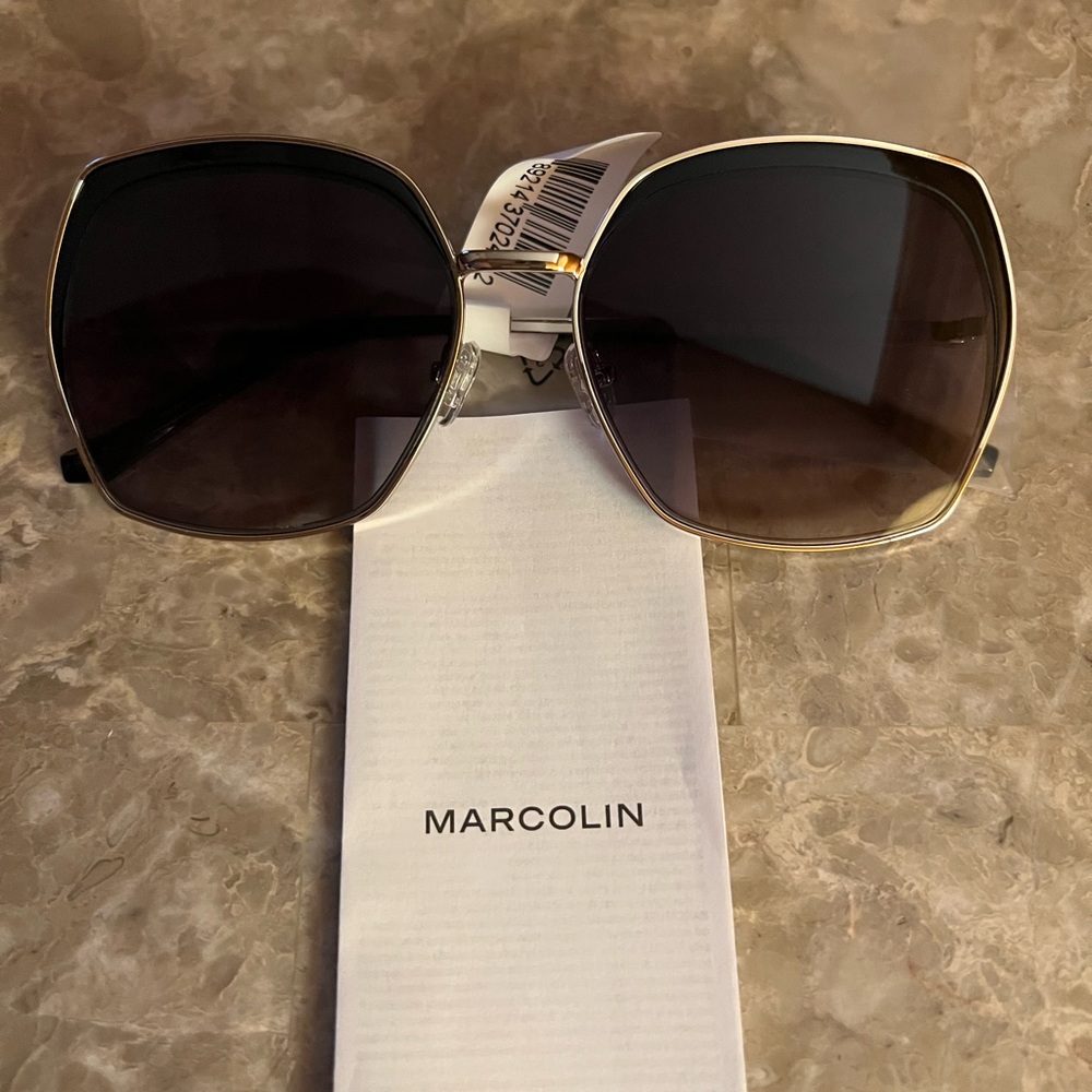 GUESS Women’s Gold Frame Black Lens Women's Sunglasses - Picture 7 of 8